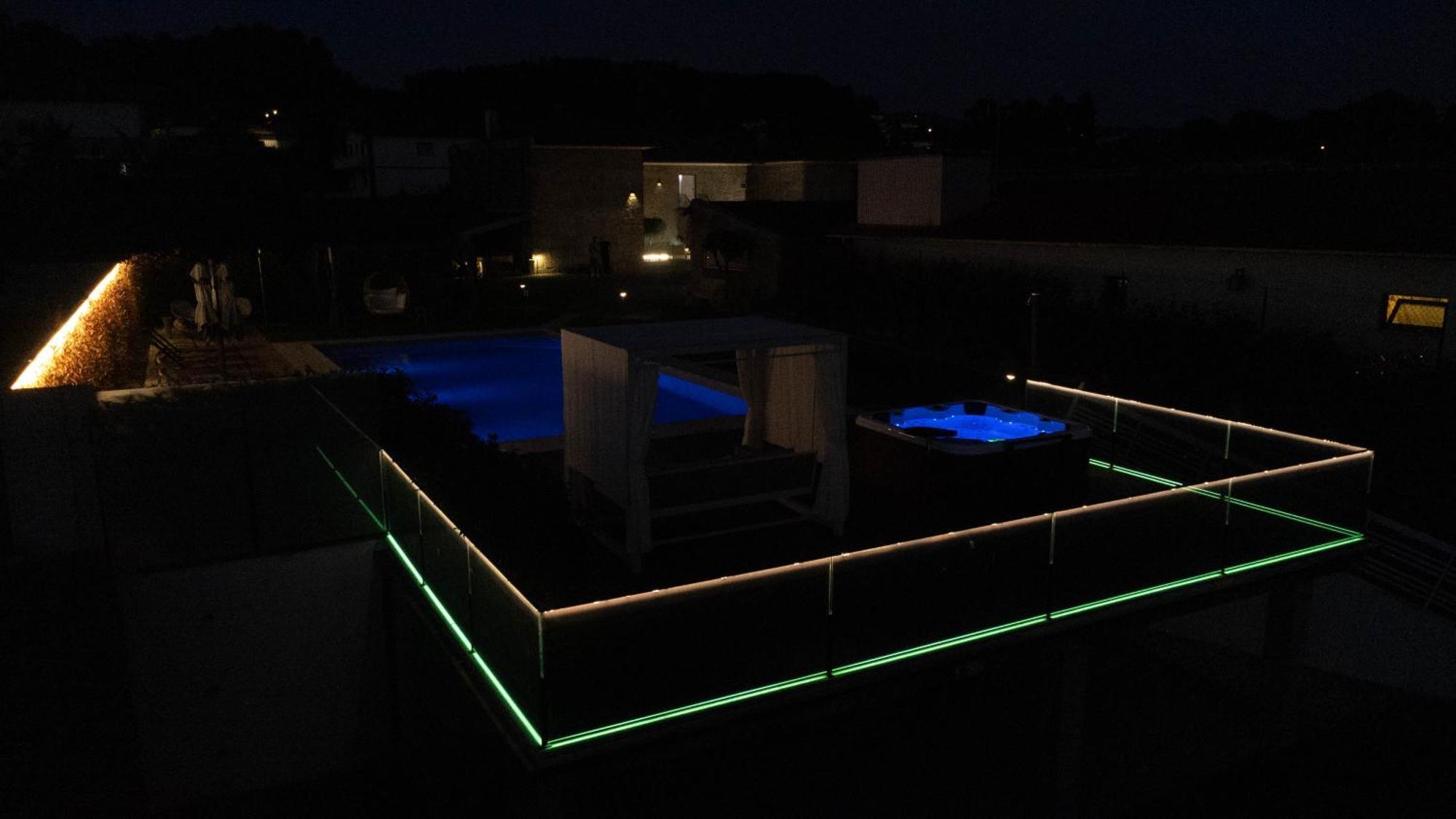 Villa Moura - Pool & Jacuzzi Povoa de Lanhoso Bagian luar foto
